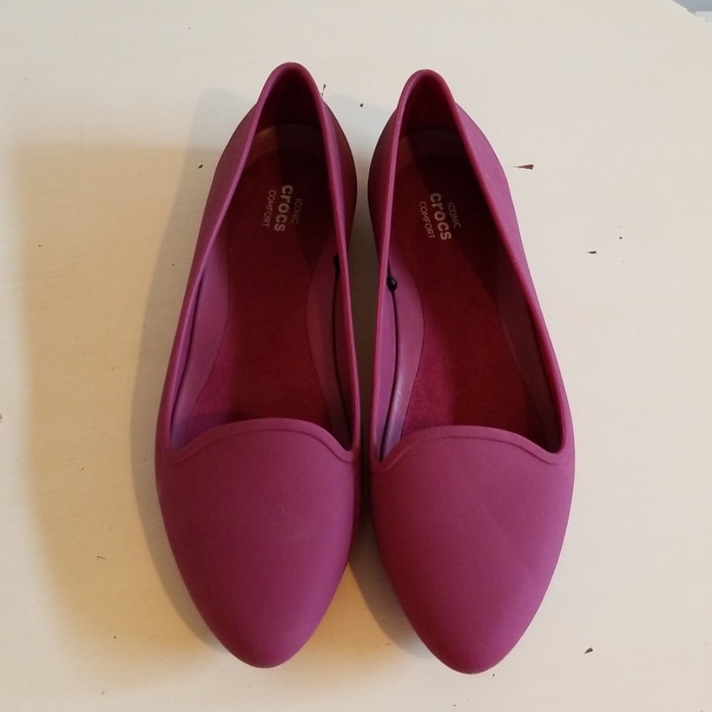 Ladies Iconic Comfort Crocs Sz 9